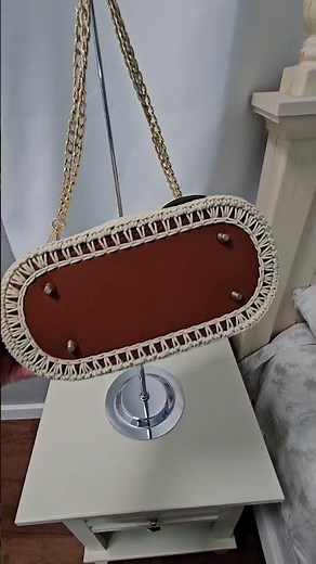 Crocheted purse with leather bottom #crochet #lionbrandyarn