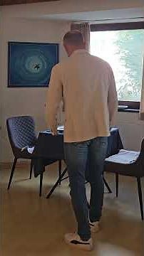 Waiter Tips of Serving Plates in Fine Dining never ask who gets what