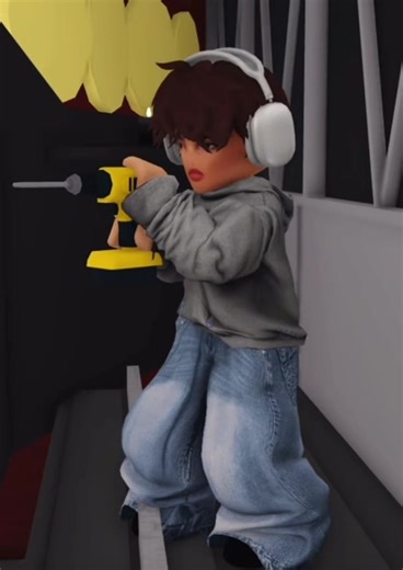 Bloxburg Concert Features Tate McRae and Sabrina Carpenter