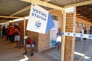 Disgruntled Soweto residents disrupt IEC voter registration drive