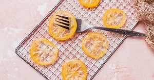How to Make Candied Lemon Slices