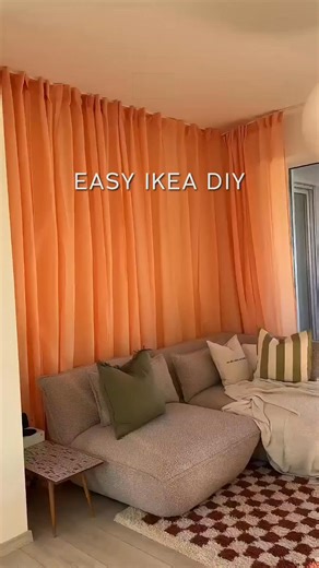 Who knew a curtain could change the whole vibe? 🧡✨ This IKEA DIY turned a plain wall into a cozy, textured moment—and yes, it’s renter-friendly, budget-approved, and takes less than an afternoon to do. No paint, no mess, just instant warmth. Would you try it?👇 Follow for more ideas! Credit: IG @___mrdna | Home Designing