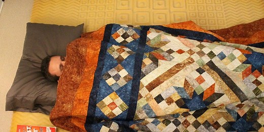 ​​I Tried Sleeping on a Hard Floor for a Week