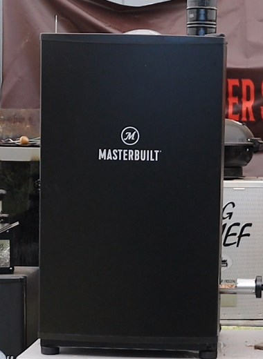 How to use a Masterbuilt Electric Smoker: A Beginners Guide - Pioneer Smoke House