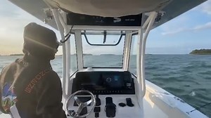 80K views · 258 reactions | Stay for the stabilization... it's worth the wait! A little chop won't stop this Seakeeper 1-equipped Sea Hunt Boat Company 27 from having a good time on the water! Goodbye, waves! | Seakeeper | Facebook