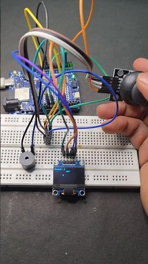 Arduino Snake Game on OLED 🐍🔥 #arduinoproject #programming #arduinotutorial