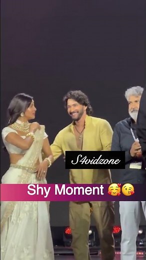 Mahesh Babu’s Cute Shy Moment with Priyanka Chopra at GlobeTortter Event | Varanasi