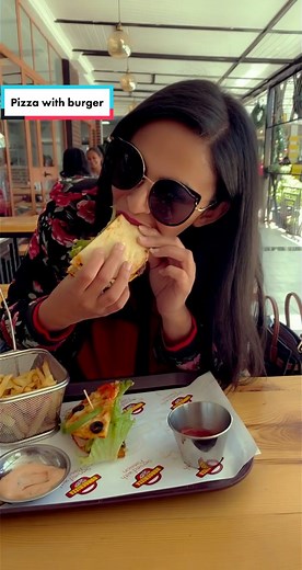 My face have to eat too 🤦🏻‍♀️ pizza with burger #wheretoeat #fypethiopia #fypethiopia🇪🇹