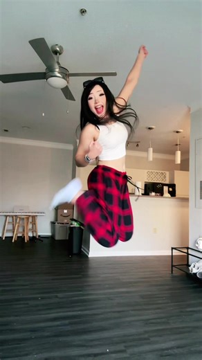 MOOD BECAUSE ITS CHRISTMAS😛🎄 ib: @Raymune #outofcosplay #umamusumeprettyderby #umamusume