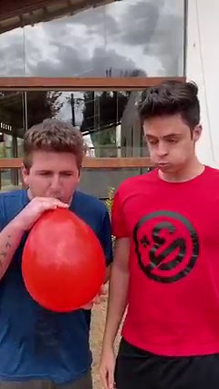 Desafio do tente não rir com gás Helio! 🤣 | Enaldinho