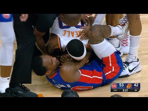 Royce O'Neale and Ron Holland wouldn't stop fighting for the ball after the whistle 😂