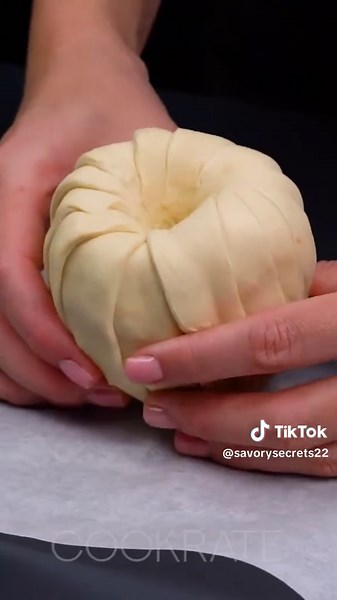 Quick Apple Dessert Recipe with Puff Pastry