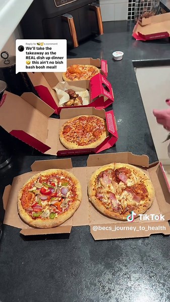 Replying to @🐝🍯 Dish up tonight’s second dinner with me 🤣🤣 #dinner #DinnerIdeas #dominos #takeaway