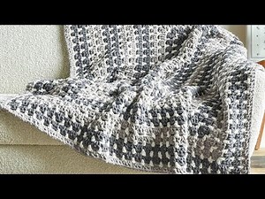 Super Chunky Rectangle Crochet Blanket | EASY | The Crochet Crowd