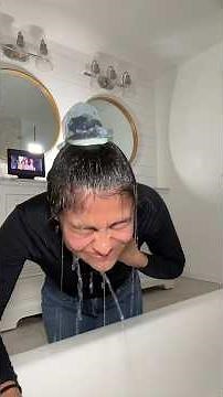 this wash keeps your ends dry they said! 🤡💦