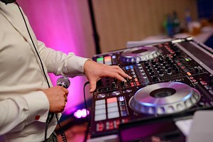 DJ Equipment for 2025: Must-Have Gear for Your DJ Setup