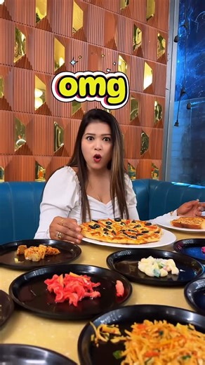 Shatavari Mane on Instagram: "📍Karad KhauGalli Junction – food lovers’ paradise 🍽️🔥 40 food items 😍 just ₹250 only! Unlimited taste, unlimited fun! Karad KhauGalli Junction is calling all foodies! 🌮🍕🍜 . . . #KaradKhaugalli #KaradFoodies #FoodLovers #UnlimitedFood #FoodieHeaven #BudgetEats #StreetFoodVibes #FoodReels #Karad #FoodFest #EatRepeat #mh50 #food #pizza #coffe"