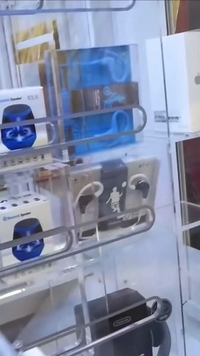 Vendor Makes Big Mistake At The Arcade! #trending #arcade #fail #mistake