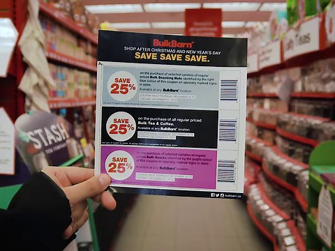 122 reactions · 62 shares | OUR BAG STUFFER COUPONS HAVE ARRIVED and here's how to use them.  Step 1: Match the colour of the coupon to the coloured inserts on eligible products. Step 2: Scoop as little or as much as you’d like. Step 3: Head to the cash with your items and redeem your coupon(s). Visit https://buff.ly/2p68mfM to download your coupons!  | Bulk Barn | Facebook