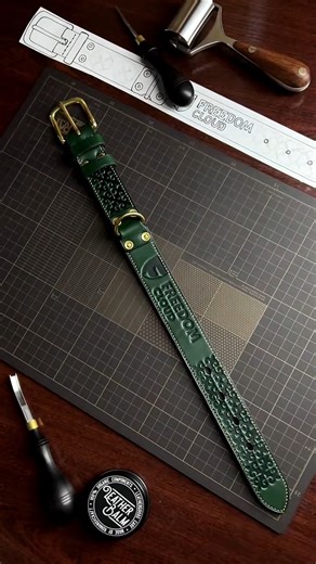 123K views · 1.7K reactions | An incredible dog collar made of genuine leather. #asmr #leathercraft #dogcollars #fblifestyle | Torross Leather Craft | Facebook