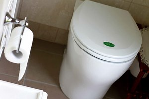 5 Best Portable Composting Toilet Systems For RVs