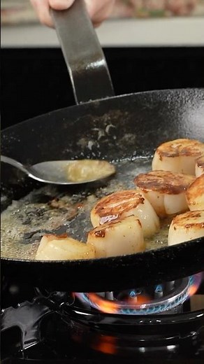 Scallops with Lemon Butter Garlic Sauce