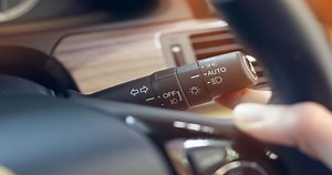 Indicator Not Working On One Side: Solutions Revealed - Driving and Style