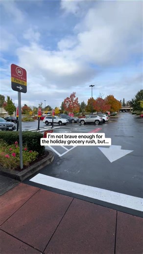 Order online, pull up, and we’ll load your groceries right into your car. Fast, easy, and stress-free! | Safeway