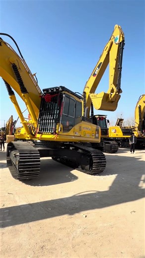 Komatsu Excavator 360 is on test drive