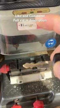 Interesting way to cut a Ford/Lincoln key with the Keyline 303. #crazy #fyp #viral #ford