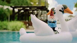 Travelocity TV Spot, 'Swimming in Savings'