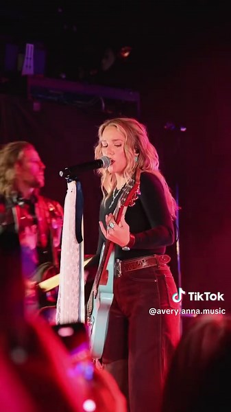 Avery Anna: No More Tears - Cover and Insights