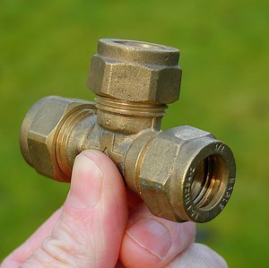 A Complete Guide to Pipe Fittings and How to Use Them to Connect PEX, PVC and Copper Tube