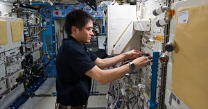 簡易曝露実験装置（ExHAM） | JAXA 有人宇宙技術部門
