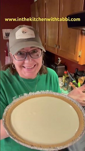 Lemon Icebox Pie - quick and EASY dessert! #inthekitchenwithtabbi #recipe