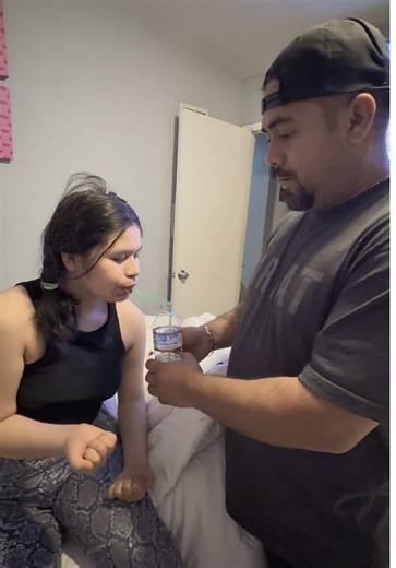 #creatorsearchinsights #angelmansyndrome #specialneedsmom #specialneedsparenting #familiasegura👨‍👩‍👧‍👧 #syndrome #esposo #misamores #husban #happy #wingstop #fy @Daniel Segura