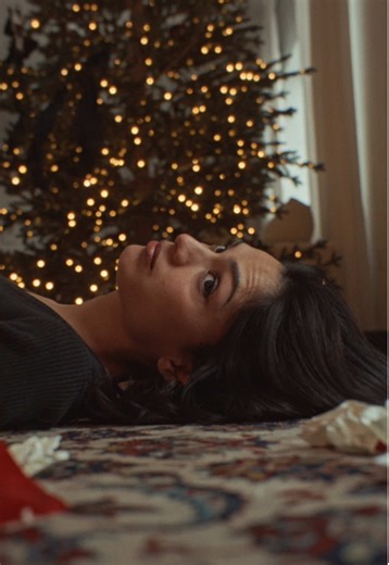 A scent that feels like them - warm, soft, unforgettable. This year, I'm gifting @Valentino.Beauty Donna Born in Roma. #ValentinoBeautyPartner #borninroma #fragrance