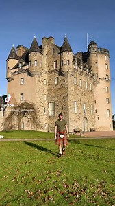 Castle Fraser History 🏰🏴󠁧󠁢󠁳󠁣󠁴󠁿 Ancient McGregor Kilt made by Slanj Kilts #scotland #castlefraser #castlesofscotland | Scotland Uncovered