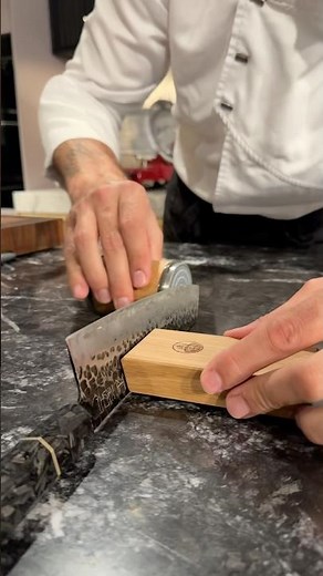 And you, how do you sharpen your knives?