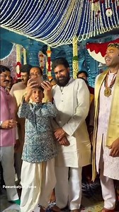 ఫోటో కోసం డిప్యూటీ సీఎం దగ్గర పిల్లగాడి అల్లరి అల్లరి🙏😂#apdeputycm #pawankalyan #deputycmpawankalyan