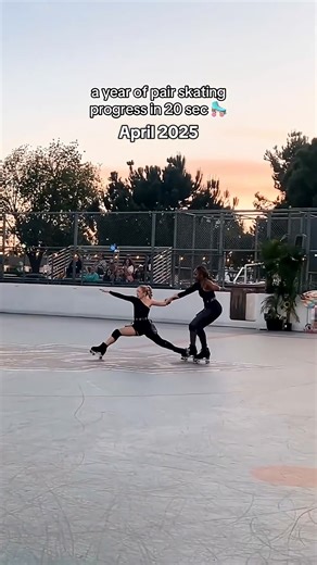 1 year of pair skating progress in 20 seconds 勺 #rollerskatersoftiktok#festivaloflights#picnicvibes#pinterestinspired#skating#halloweencostume#followersreelsfypシ゚viralシfypシ゚viralシ | Lily Like | Facebook