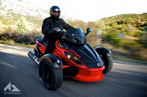 Spyder, l’autre 3 roues !