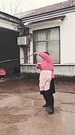 205K views · 65K reactions | Full of mother love for the little daughter #reels #explore #explorepage #family #mom #mother #daughter #mama #love #kid #kids #child #children #school #homework #learning #books #luziwei #relatable | LuZiwei | Facebook