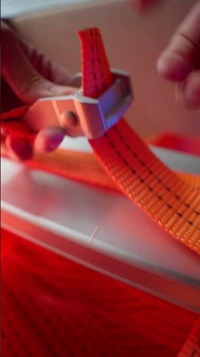 How to use buckle strap