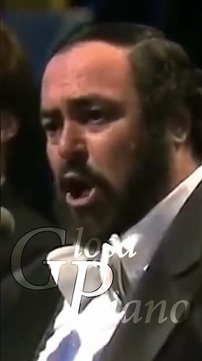 IL SOLE IN VOCE: Pavarotti canta "Non ti scordar di me" ☀️ Legendary Performance #Shorts