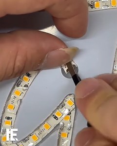 📸: Instagram / @led.flex.neon These flexible neon LED lights allow artists to combine neon lighting with resin paintings. | Interesting Engineering