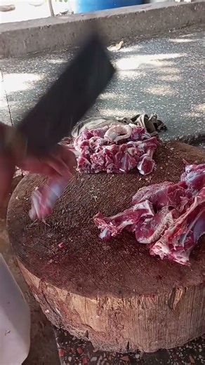 Professional Mutton Cutting | Complete Butchery Process | Clean & Satisfying Meat Cutting Skills