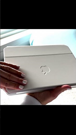 Apple IPad Magic Keyboard Unboxing ✨