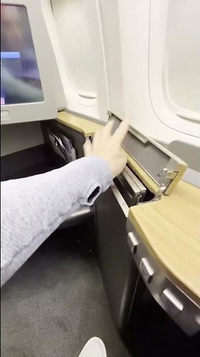 FLAGSHIP FIRST CLASS cabin tour on American Airlines' boeing 777-300 #shorts