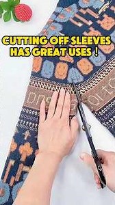 Transform the sleeves of old clothes into a hat.#sewing #needlework #lifestyle